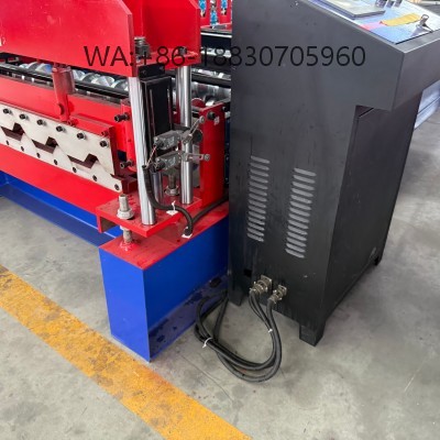 A máquina formadora de painéis trapezoidais para telhados 980 da Xinnuo produz 980 painéis trapezoidais para uma ampla gama de aplicações. O modelo 980 oferece vantagens como grande vão e ampla área de cobertura.