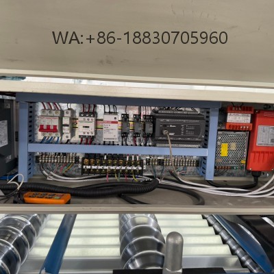 La máquina de láminas corrugadas para techos 990 de Xinnuo es un modelo habitual en nuestra fábrica. En América, la demanda de láminas para techos 990 está aumentando gradualmente.