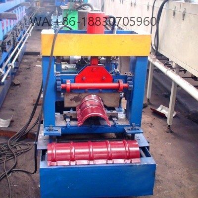 A m&aacute;quina para telhas de cumeeira &eacute; usada para cobrir as juntas do telhado. A m&aacute;quina para telhas de cumeeira da Xinnuo pode produzir uma variedade de belas telhas de cumeeira, de acordo com as necessidades do cliente.