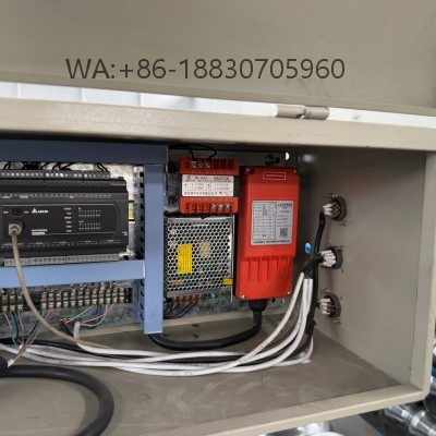 La tôle ondulée 836 est très appréciée des clients et du marché pour son esthétique. Grâce à la machine de formage de tôles ondulées Sino 836, vous pouvez exploiter pleinement cet avantage pour optimiser votre production, vos ventes et votre rentabilité.