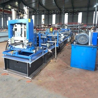 No Brasil, as estruturas de aço têm um mercado enorme. A máquina perfiladeira de estruturas de aço da XINNUO pode produzir produtos em formato de C e Z de forma totalmente automática.