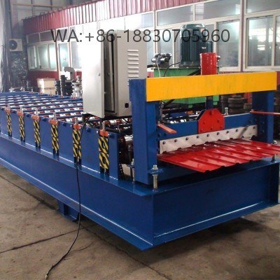 Pain&eacute;is de telhado com largura efetiva de 900 mm s&atilde;o muito populares no mercado sul-americano. Esta m&aacute;quina XINNUO foi especialmente projetada para produzir pain&eacute;is de telhado trapezoidais de 900 mm com altura de 40 mm.