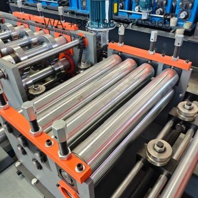 A principal característica desta máquina com estrutura de aço da XINNUO é a troca automática de modelos sob controle computadorizado. Dentro da faixa permitida, a substituição é feita com apenas um clique, sem necessidade de operação manual.