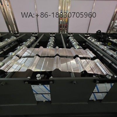 Mesin pembentuk lembaran atap baja tahan karat dengan struktur kuat, presisi stabil, dan fleksibilitas tinggi untuk produksi panel tahan korosi berstandar industri.