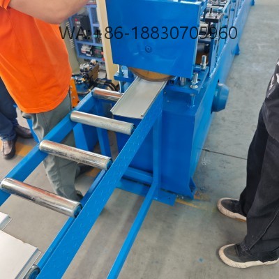 Automatic ceiling wall panel hanging machine designed for fast, safe and precise installation of metal panels, reducing labor cost and improving construction efficiency.