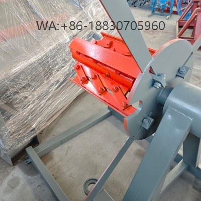 Mesin pembuka gulungan baja manual untuk lini roll forming. Struktur kuat, pengoperasian sederhana, biaya rendah, cocok untuk produksi atap dan panel dinding.