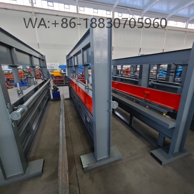 Machine &agrave; cintrer destin&eacute;e au pliage pr&eacute;cis des t&ocirc;les m&eacute;talliques. Structure robuste, fonctionnement stable, adapt&eacute;e aux applications industrielles et de construction.