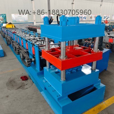 M&aacute;quina industrial de guardrail rodovi&aacute;rio, estrutura resistente, alta precis&atilde;o. Ideal para perfis W-beam, customiza&ccedil;&atilde;o de especifica&ccedil;&otilde;es, f&aacute;brica direta para projetos de seguran&ccedil;a vi&aacute;ria.