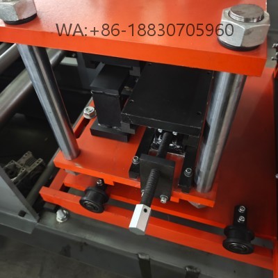 Perfiladeira de perfil U de alta eficiência para produção de vigas de aço, estrutura robusta, precisão de formação. Adequada para estruturas metálicas, customizável de tamanhos e espessuras, fábrica direta para construção civil.