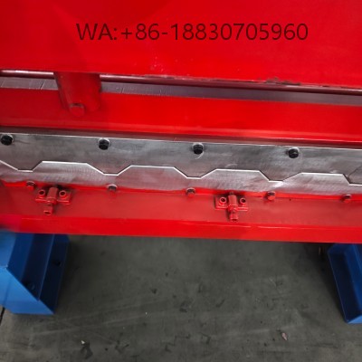 M&aacute;quina de arqueamento de chapas de telhado, robusta M&aacute;quina-de-curvatura-de-pain&eacute;is-de-telhado-met&aacute;licos para pain&eacute;is met&aacute;licos, alta precis&atilde;o, customiz&aacute;vel, f&aacute;brica direta para projetos de cobertura.
