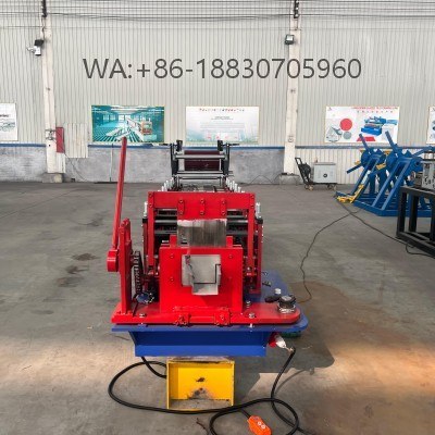 M&aacute;quina de Formagem de Calhas Conforme Norma NR12, robusta M&aacute;quina-de-perfilagem-de-calhas-met&aacute;licas para perfis K/Squareline, alta precis&atilde;o, customiz&aacute;vel, f&aacute;brica direta para projetos de cobertura.