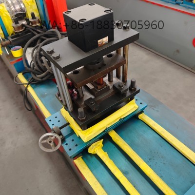 Machine à profilés en acier pour cloisons sèches, robuste Profileuse-pour-cloisons-sèches pour profilés de cloisons sèches, haute précision, personnalisable, usine directe pour projets de construction.