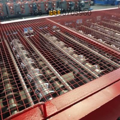 Perfiladeira-de-Telhas profissional para fabricação de telhas metálicas dupla camada TP25 e TP40, resistente, personalizável, ideal para telhados no Brasil.