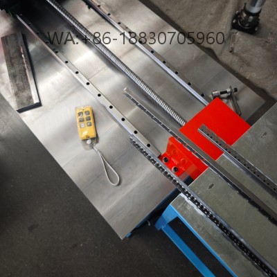 Perfiladeira-para-drywall profissional para fabricação de canais de furação para drywall, perfis precisos, personalizáveis para sistemas de forros no Brasil.