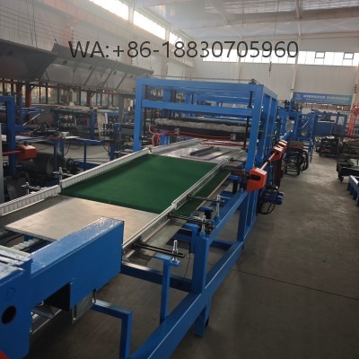 Máquina-de-painéis-sanduíche profissional para fabricação de painéis isolantes térmicos, personalizável para projetos residenciais e industriais no Brasil.