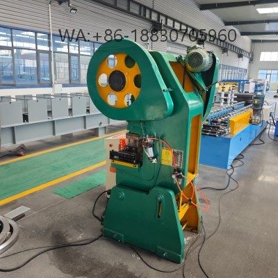 Presse-mécanique professionnelle pour poinçonnage, découpage et emboutissage de tôles, adaptable aux industries et chantiers africains.