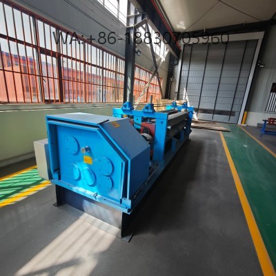 Perfiladeira-de-telha-ondulada profissional para fabricação de telhas onduladas finas, resistentes à corrosão e personalizáveis para telhados no Brasil.
