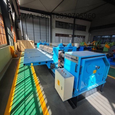 Perfiladeira-de-telha-ondulada profissional para fabricação de telhas onduladas finas, resistentes à corrosão e personalizáveis para telhados no Brasil.