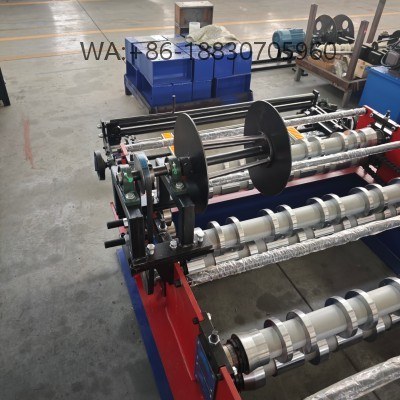 Dapatkan penawaran harga mesin spandek tipe 750 terbaik langsung dari produsen. Lini produksi otomatis dengan sistem PLC untuk hasil tekukan atap baja ringan yang presisi.