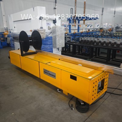 Pabrikan mesin talang air hujan portabel otomatis berkualitas tinggi. Solusi terbaik untuk mencetak talang air seamless dari bahan galvalum, aluminium, dan PPGI secara presisi langsung di lokasi proyek.