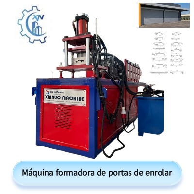 Máquina formadora de portas de enrolar